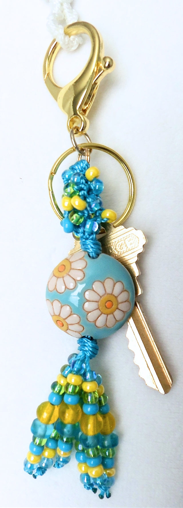 Blue & White Daisy Keychain - Juicybeads Jewelry