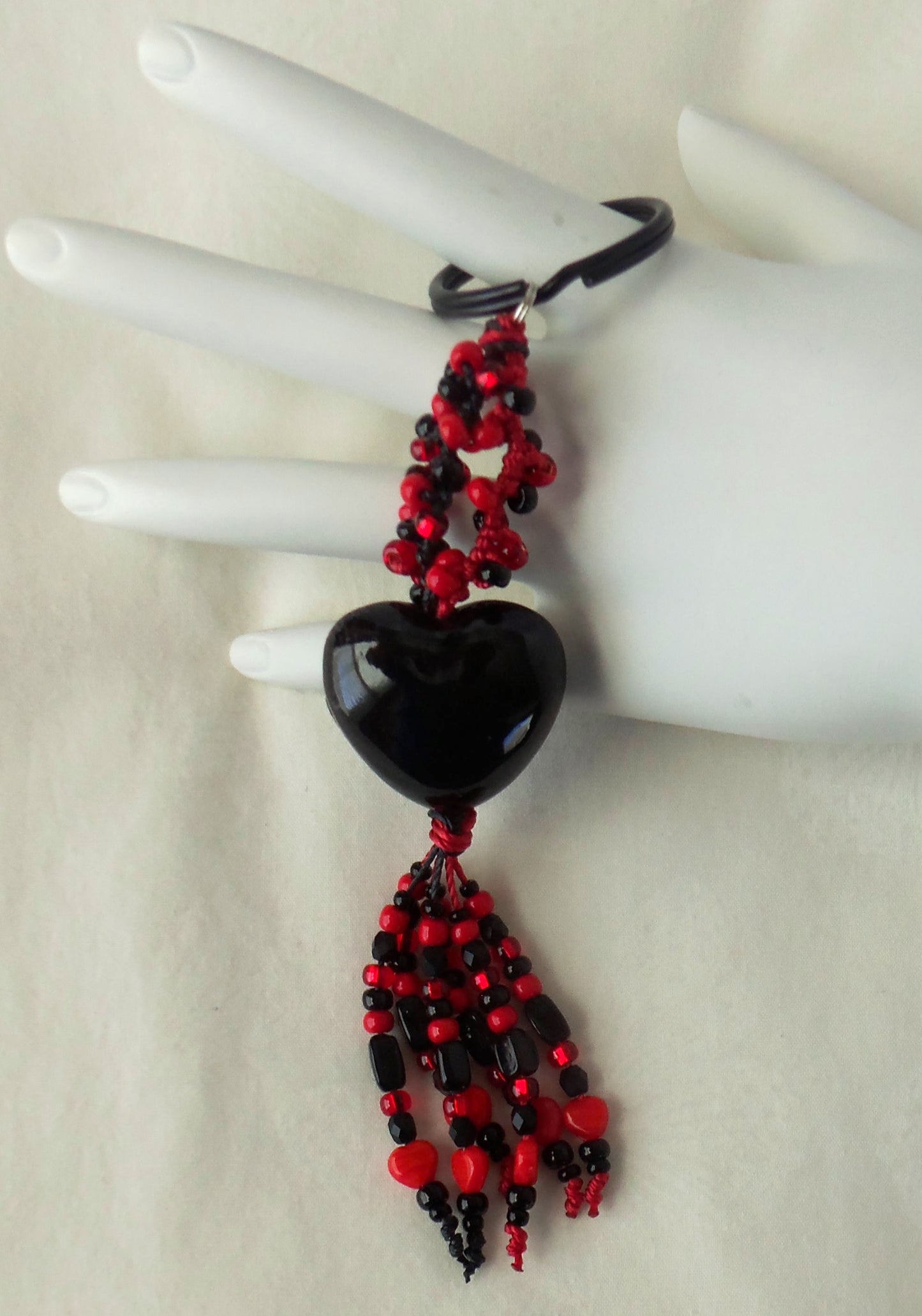 Black & Red Beaded Keychain - Juicybeads Jewelry