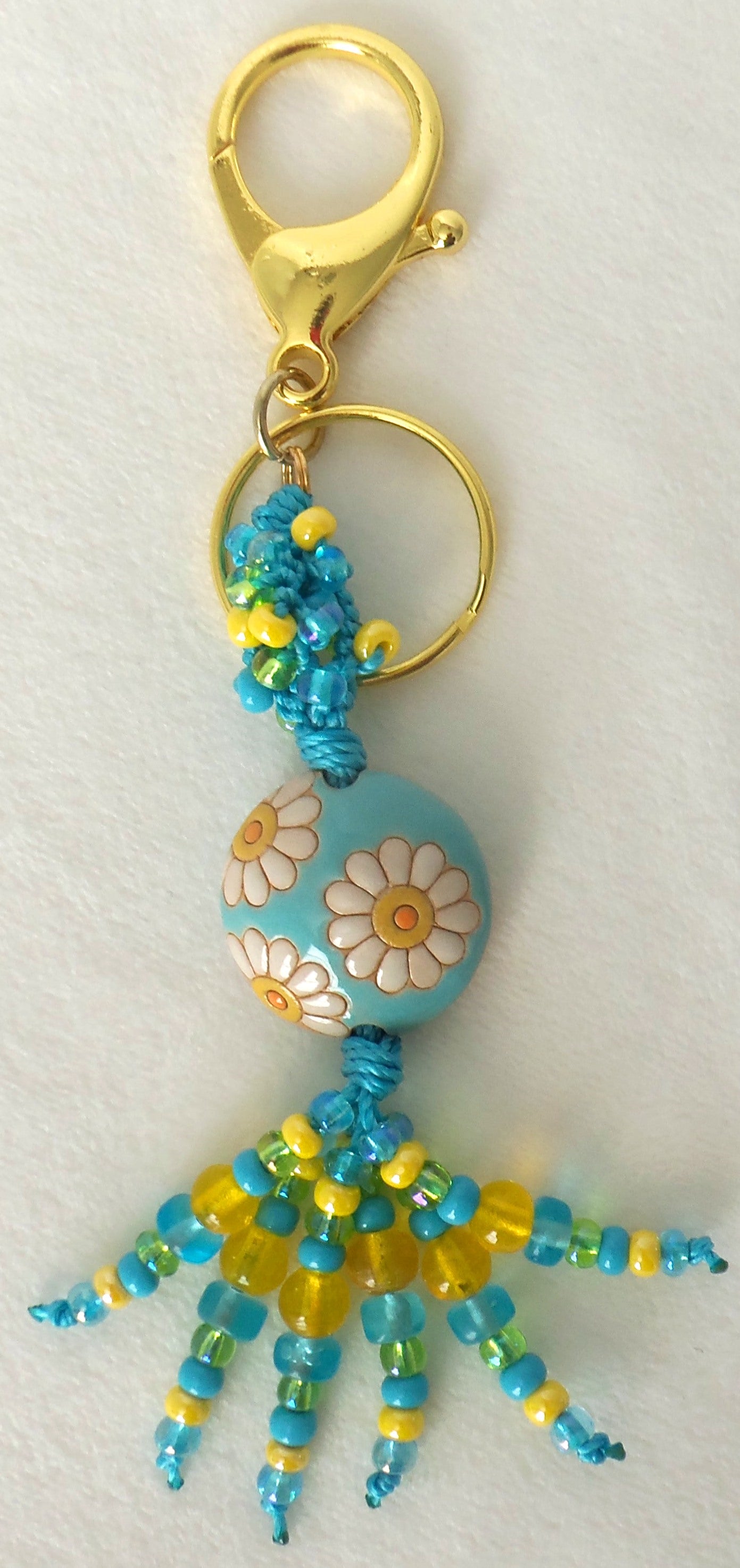 Blue & White Flower Beaded Clip-On Keychain - Juicybeads Jewelry