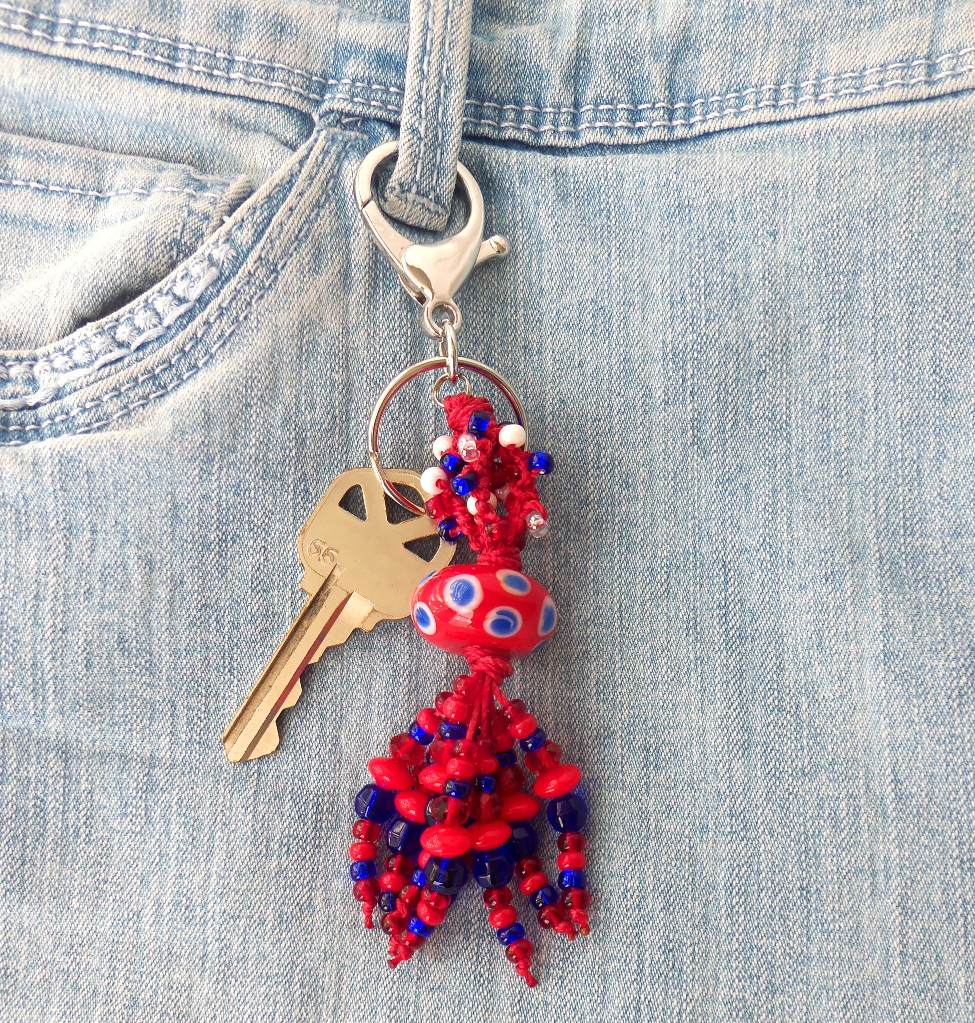 Red & Blue Beaded Clip-On Keychain - Juicybeads Jewelry